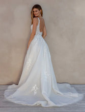 Load image into Gallery viewer, Nina MB2519