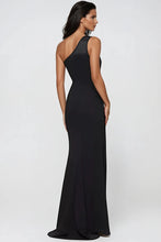 Load image into Gallery viewer, Evara Gown