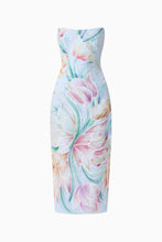 Load image into Gallery viewer, Priselle Strapless Midi Dress in Blue Floral