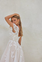 Load image into Gallery viewer, TC2424 Reva