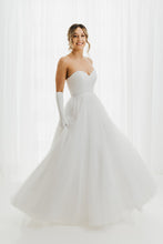 Load image into Gallery viewer, Olivia