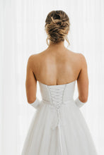 Load image into Gallery viewer, Olivia