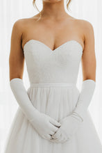 Load image into Gallery viewer, Olivia