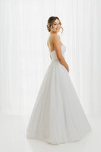 Load image into Gallery viewer, Willow