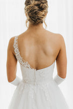 Load image into Gallery viewer, Willow