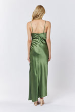 Load image into Gallery viewer, SOPHIA Gathered Maxi Dress 1139
