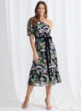 Load image into Gallery viewer, Yasser Midi
