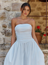 Load image into Gallery viewer, Dolly PO2668
