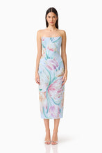 Load image into Gallery viewer, Priselle Strapless Midi Dress in Blue Floral
