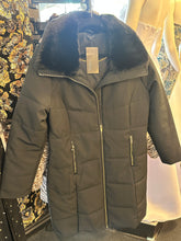 Load image into Gallery viewer, S806 Long Line Puffer Coat
