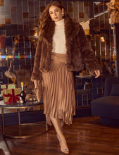 Load image into Gallery viewer, Smailbulun Faux Furs
