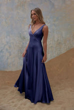 Load image into Gallery viewer, TO2428 Avonlea
