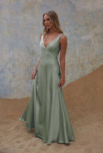 Load image into Gallery viewer, TO2428 Avonlea
