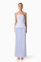 Load image into Gallery viewer, Lacy Strapless
