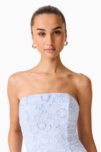 Load image into Gallery viewer, Lacy Strapless
